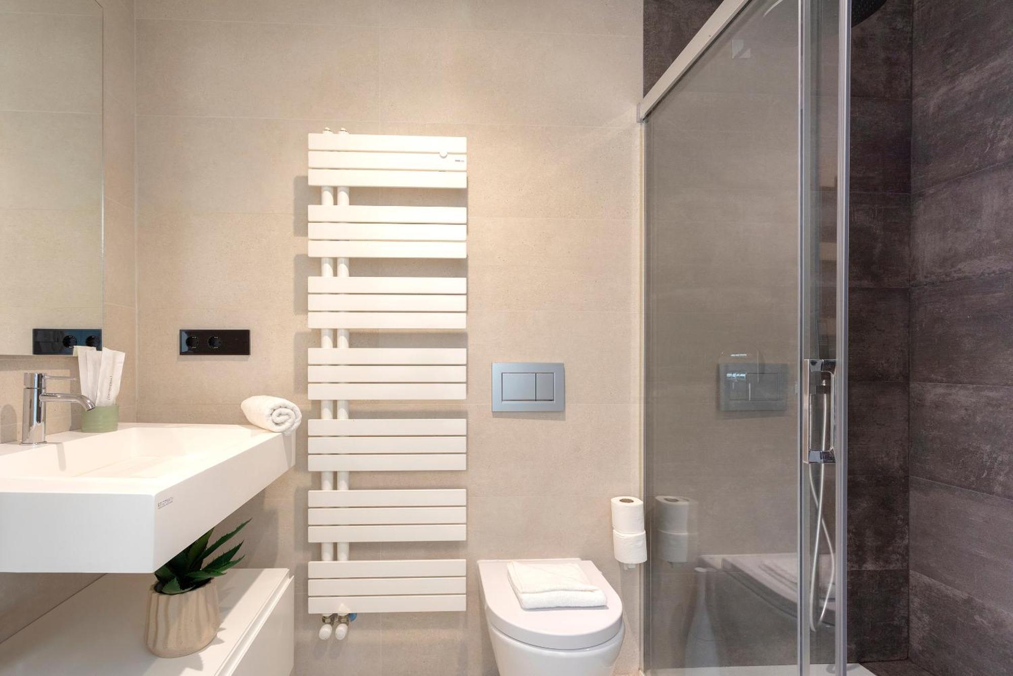 Malagueta Beach Front Luxury Apartment By Rent Me Malaga Luaran gambar