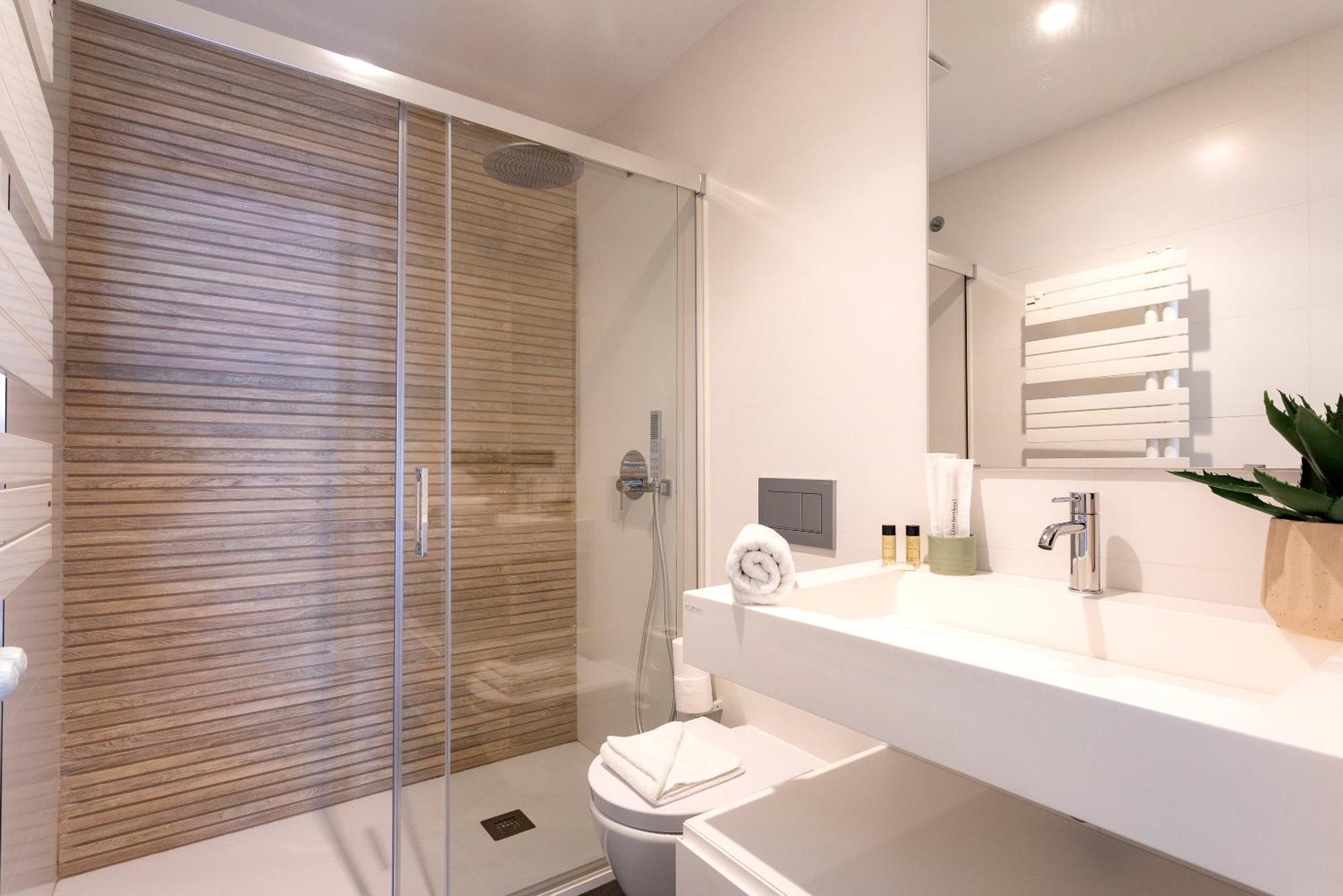 Malagueta Beach Front Luxury Apartment By Rent Me Malaga Luaran gambar