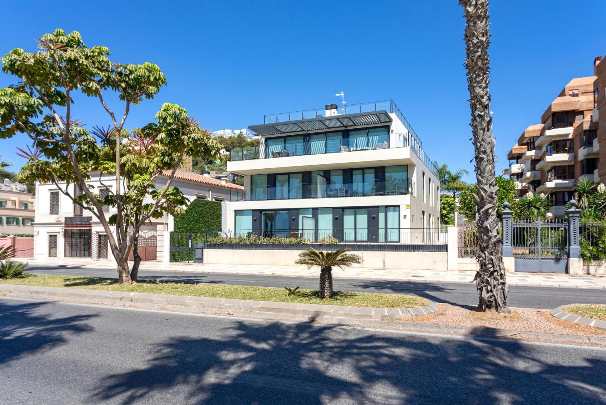 Malagueta Beach Front Luxury Apartment By Rent Me Malaga Luaran gambar