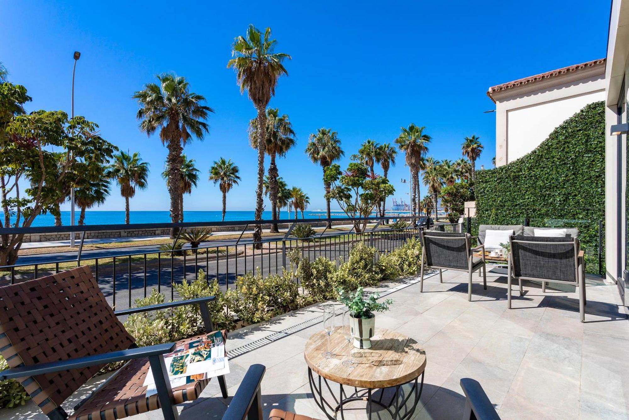 Malagueta Beach Front Luxury Apartment By Rent Me Malaga Luaran gambar